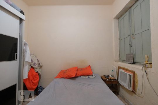 Quarto 2 de casa à venda com 3 quartos, 50m² em Benfica, Rio de Janeiro
