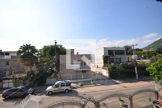 Vista do Quarto 2 de casa para alugar com 3 quartos, 330m² em Praça Seca, Rio de Janeiro