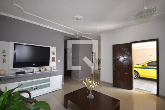 Sala de casa para alugar com 3 quartos, 330m² em Praça Seca, Rio de Janeiro