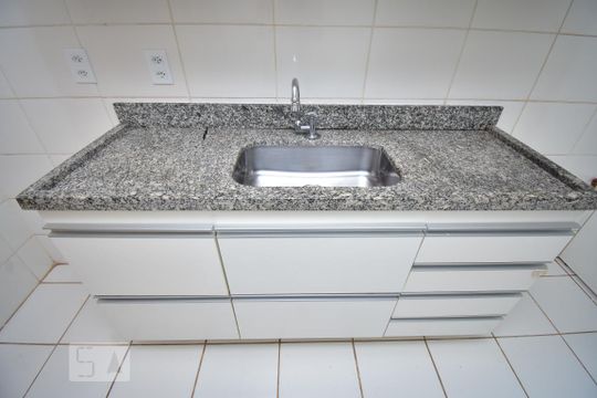 Cozinha - Armários de apartamento para alugar com 3 quartos, 70m² em Sul (águas Claras), Brasília