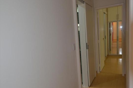 Corredor de apartamento para alugar com 2 quartos, 70m² em Copacabana, Rio de Janeiro