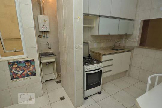 Área de Serviço de apartamento para alugar com 2 quartos, 70m² em Copacabana, Rio de Janeiro