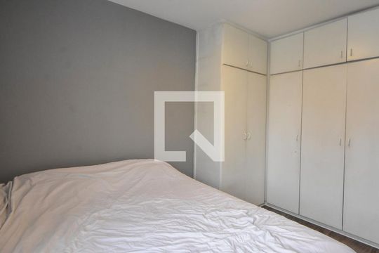 Quarto 01 de apartamento à venda com 2 quartos, 75m² em Brooklin Paulista, São Paulo