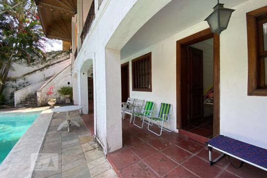 Quintal de casa à venda com 4 quartos, 544m² em Jardim Guedala, São Paulo