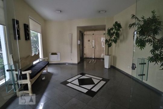 Hall de apartamento para alugar com 3 quartos, 105m² em Cerqueira César, São Paulo