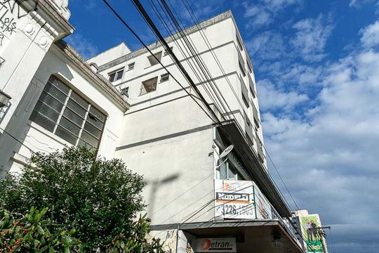Fachada de apartamento à venda com 1 quarto, 49m² em Centro Histórico, Porto Alegre