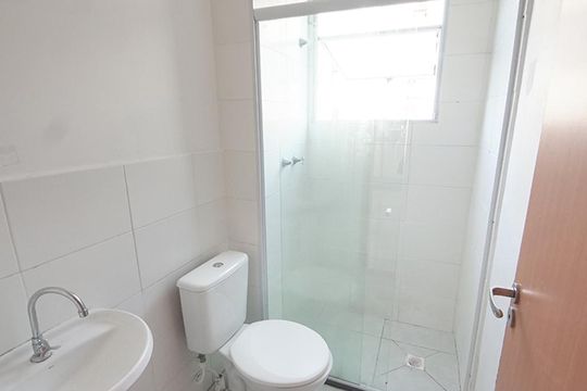 Banheiro de apartamento à venda com 2 quartos, 39m² em Rondônia, Novo Hamburgo