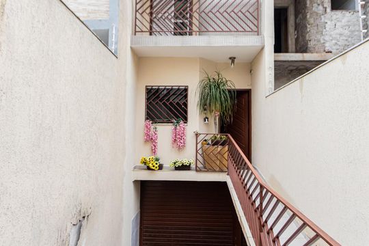 Fachada de casa para alugar com 3 quartos, 190m² em Vila Mafra, São Paulo