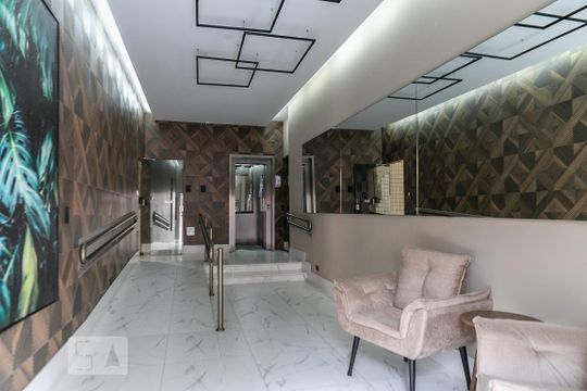 Hall de entrada de apartamento para alugar com 4 quartos, 140m² em Boqueirão, Santos