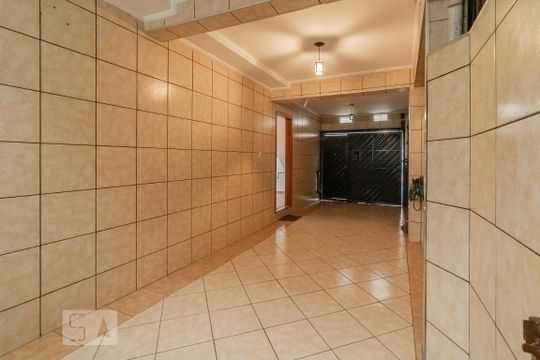 Garagem de casa para alugar com 3 quartos, 200m² em Americanópolis, São Paulo