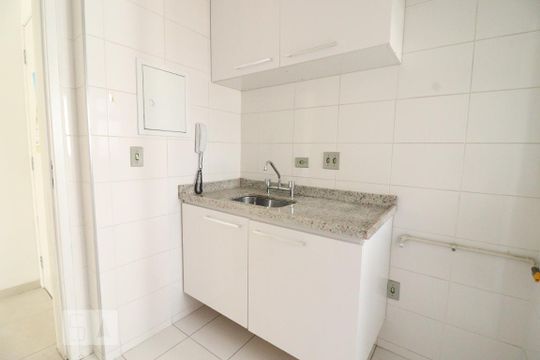 Cozinha de apartamento à venda com 2 quartos, 54m² em Vila Dom Pedro I, São Paulo