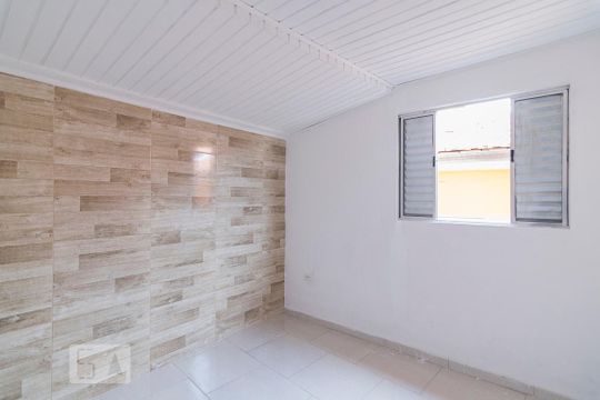 Quarto 2 de casa para alugar com 2 quartos, 60m² em Vila Bela Vista, Santo André