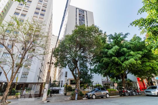 Fachada de apartamento à venda com 2 quartos, 60m² em Vila Mariana, São Paulo
