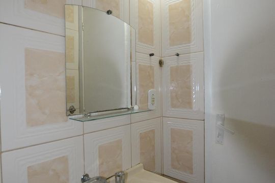 Banheiro Social de apartamento à venda com 2 quartos, 55m² em Irajá, Rio de Janeiro