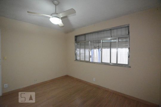 Sala de apartamento à venda com 2 quartos, 55m² em Irajá, Rio de Janeiro