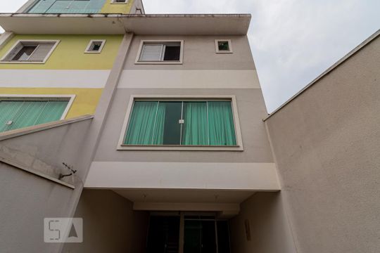 Fachada  de casa à venda com 3 quartos, 200m² em Vila Brasilio Machado, São Paulo