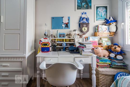 Dormitório de casa de condomínio à venda com 4 quartos, 320m² em Ipanema, Porto Alegre