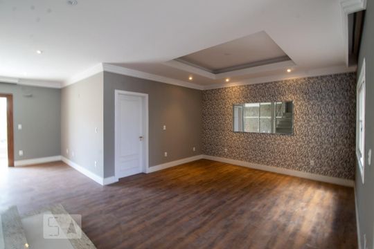 Sala de casa à venda com 3 quartos, 409m² em Vila Jardim, Porto Alegre