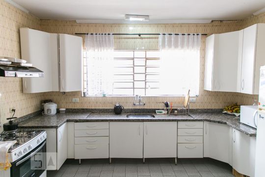 Cozinha de casa à venda com 4 quartos, 350m² em Vila Gustavo, São Paulo