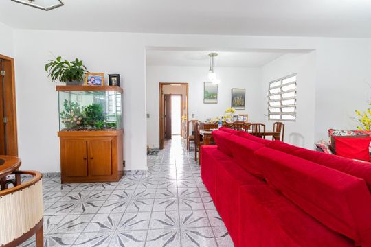 Casa à venda com 4 quartos, 287m² em Vila São Paulo, São Paulo