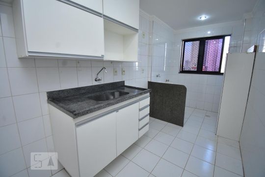 Cozinha de apartamento para alugar com 3 quartos, 70m² em Sul (águas Claras), Brasília