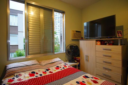 Quarto 1 de apartamento para alugar com 2 quartos, 55m² em Jardim Itu-sabará, Porto Alegre