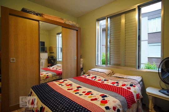 Quarto 1 de apartamento para alugar com 2 quartos, 55m² em Jardim Itu-sabará, Porto Alegre