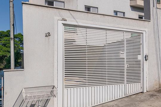 Fachada de apartamento para alugar com 2 quartos, 50m² em Parque Oratório, Santo André