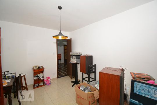 Quarto 3 de casa à venda com 3 quartos, 300m² em Irajá, Rio de Janeiro