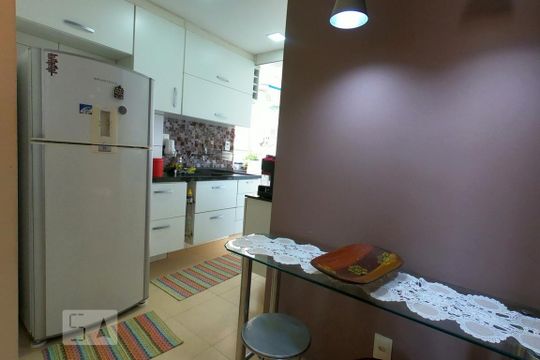 Cozinha de apartamento à venda com 3 quartos, 75m² em Todos Os Santos, Rio de Janeiro