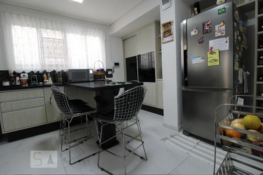 Cozinha de casa à venda com 4 quartos, 250m² em Santo Amaro, São Paulo