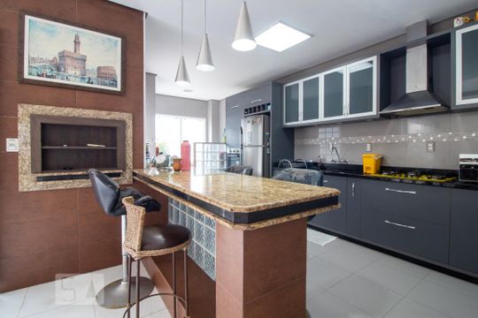 Cozinha de casa de condomínio à venda com 3 quartos, 240m² em Jardim Leopoldina, Porto Alegre