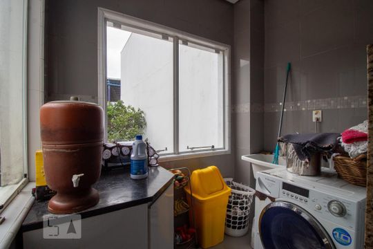 Área de Serviço de casa de condomínio à venda com 3 quartos, 240m² em Jardim Leopoldina, Porto Alegre