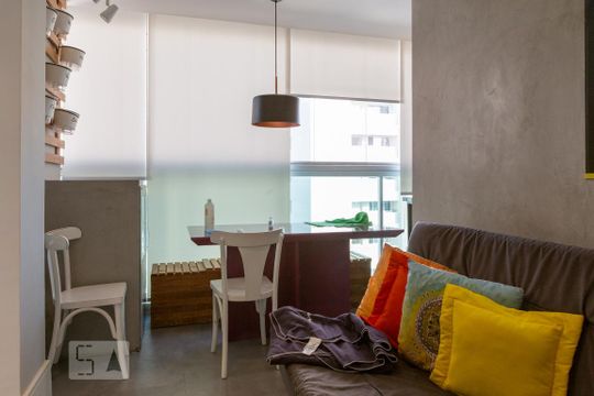 Sala de kitnet/studio para alugar com 1 quarto, 35m² em Água Branca, São Paulo