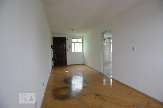 Sala de apartamento para alugar com 2 quartos, 60m² em Conjunto Residencial José Bonifácio, São Paulo