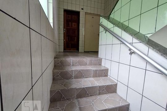 Hall de Entrada de apartamento para alugar com 2 quartos, 60m² em Conjunto Residencial José Bonifácio, São Paulo