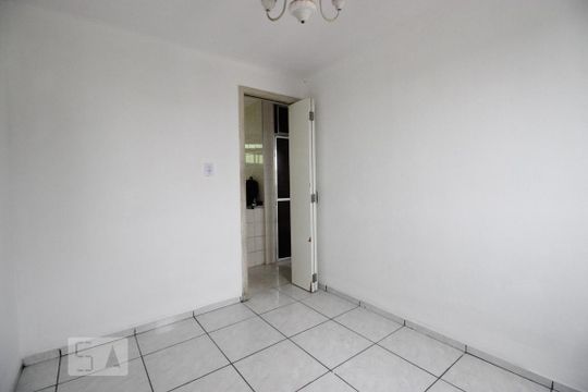 Quarto 1 de apartamento para alugar com 2 quartos, 60m² em Conjunto Residencial José Bonifácio, São Paulo