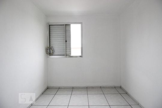 Quarto 1 de apartamento para alugar com 2 quartos, 60m² em Conjunto Residencial José Bonifácio, São Paulo
