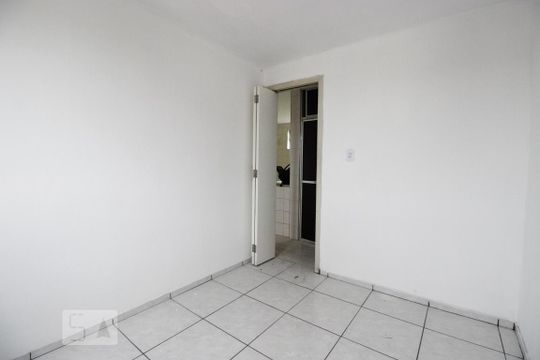 Quarto 2 de apartamento para alugar com 2 quartos, 60m² em Conjunto Residencial José Bonifácio, São Paulo