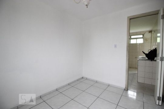 Quarto 1 de apartamento para alugar com 2 quartos, 60m² em Conjunto Residencial José Bonifácio, São Paulo