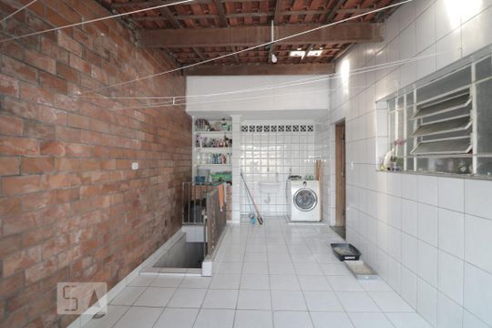 Area de serviço  de casa para alugar com 4 quartos, 340m² em Jardim Anália Franco, São Paulo