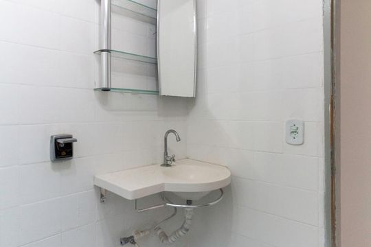 Banheiro de apartamento à venda com 1 quarto, 50m² em Aclimação, São Paulo