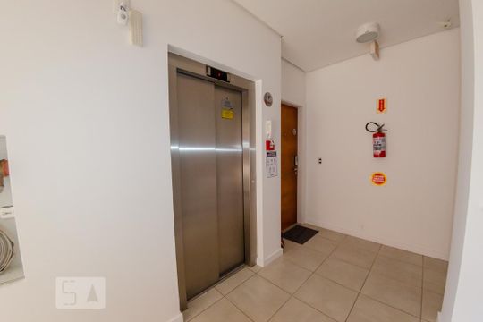 Elevador de apartamento para alugar com 2 quartos, 60m² em Ingleses do Rio Vermelho, Florianópolis
