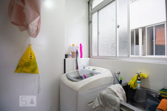 Area de serviço de apartamento para alugar com 2 quartos, 68m² em Itacorubi, Florianópolis