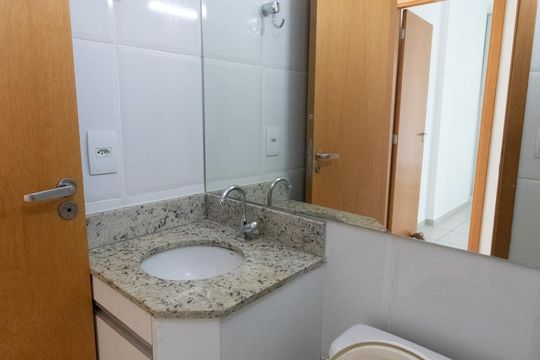 Banheiro Social de apartamento para alugar com 2 quartos, 60m² em Norte (águas Claras), Brasília