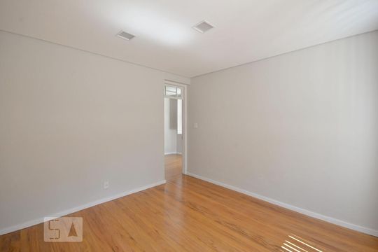 Sala de casa para alugar com 3 quartos, 220m² em Vila Mariana, São Paulo