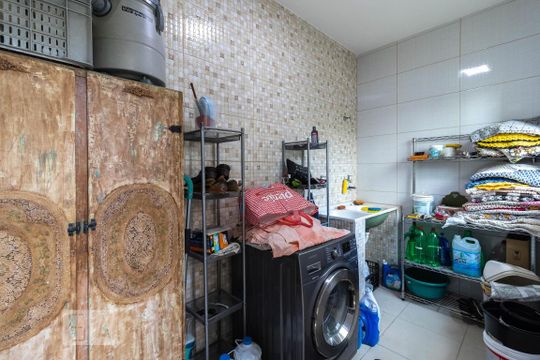 Área de Serviço de casa à venda com 6 quartos, 400m² em Santa Teresinha, São Paulo