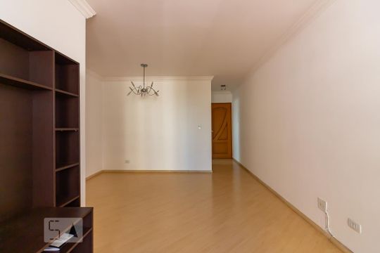 Sala de apartamento para alugar com 2 quartos, 60m² em Continental, Osasco