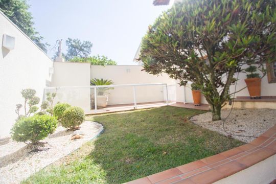 Jardim de casa à venda com 3 quartos, 410m² em Chácara Santo Antônio (zona Sul), São Paulo