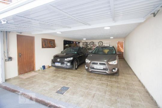Garagem de casa à venda com 3 quartos, 410m² em Chácara Santo Antônio (zona Sul), São Paulo